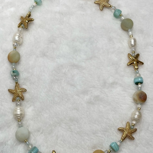 Handmade beachy starfish necklace - Picture 4 of 4